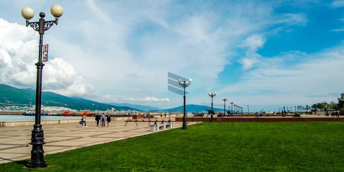 Освещение набережной в Новороссийске